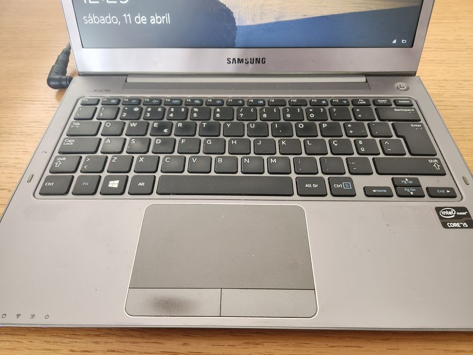 Portatil Samsung NPS30U3C i5 3317U 8Gb 500Gb