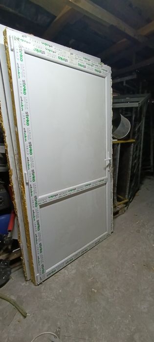 Двері металопластикові