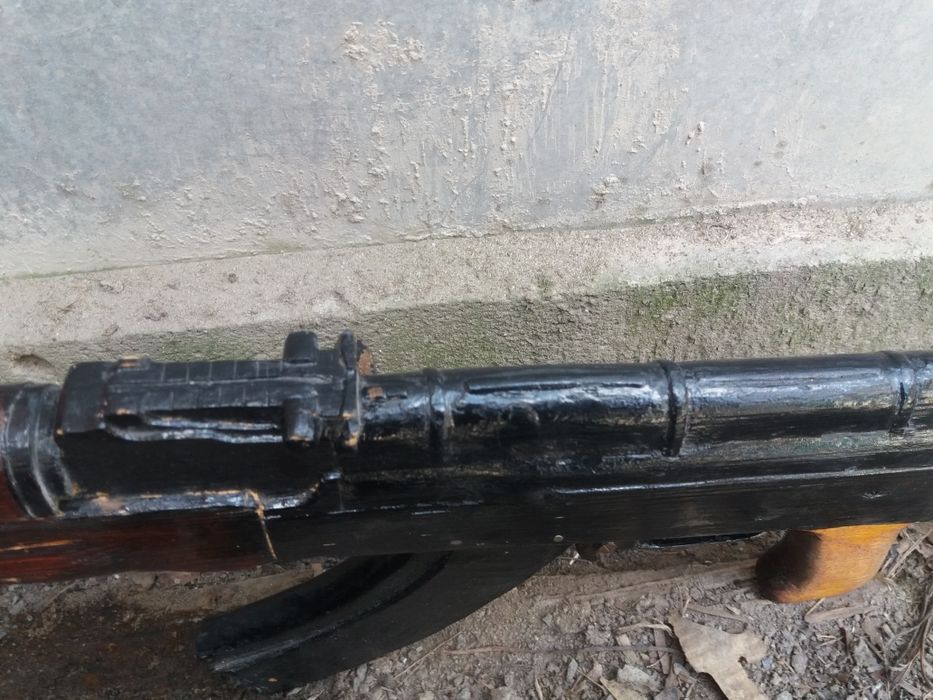 Деревяний  сувенiр розмiр орiгiнала для чоловiкoв