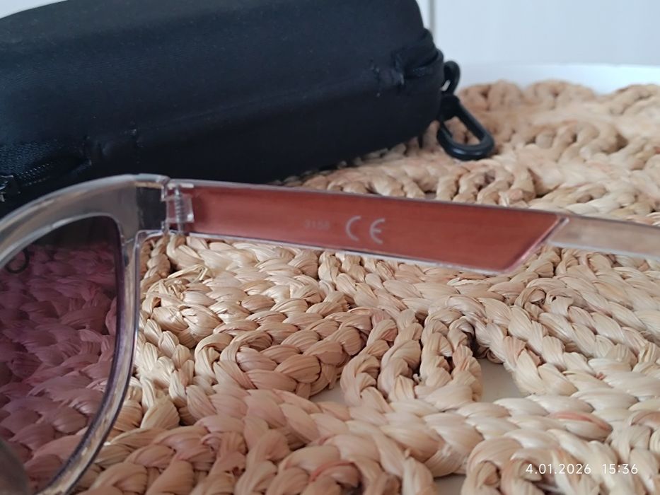 Okulary przeciwsłoneczne damskie w etui