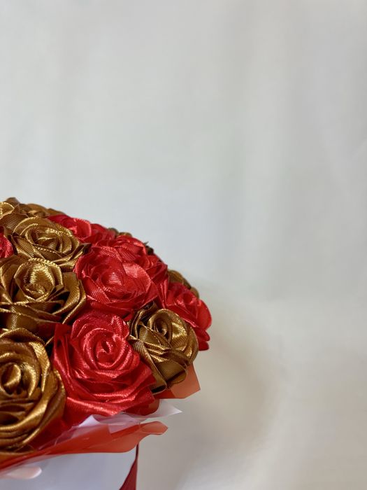 Букет з атласної стрічки