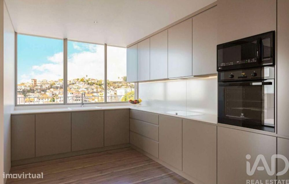 Apartamento T2 em Funchal (Santa Luzia) de 128,00 m2