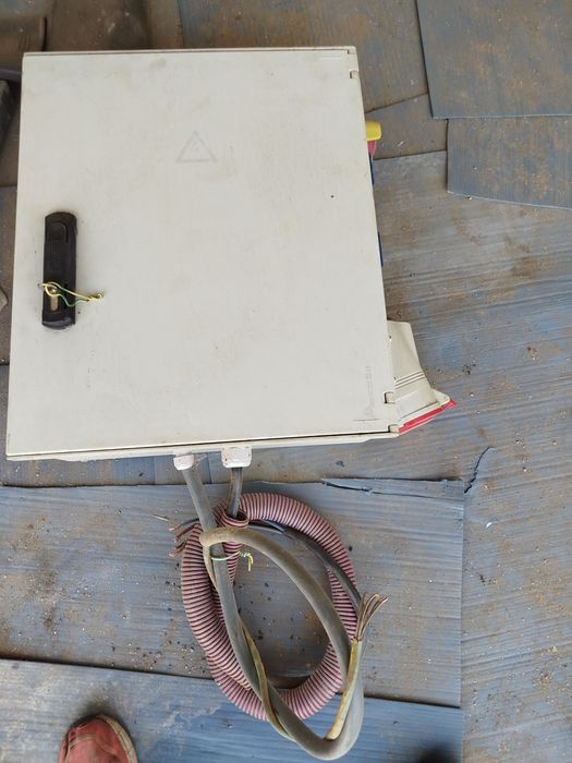 Quadro elétrico de obras como novo