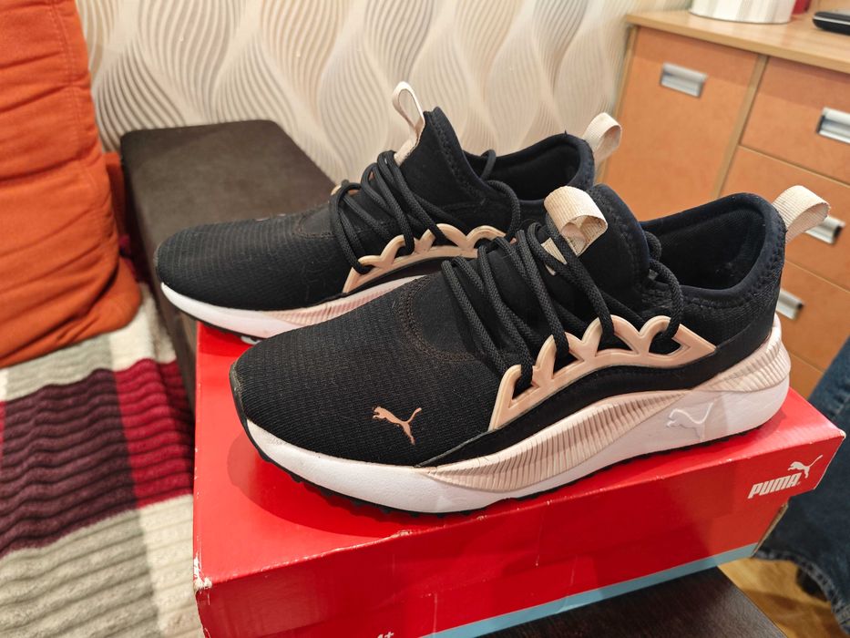 Красовкі жіночий Puma 23,5см