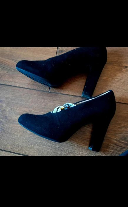 Sapatos pretos inverno