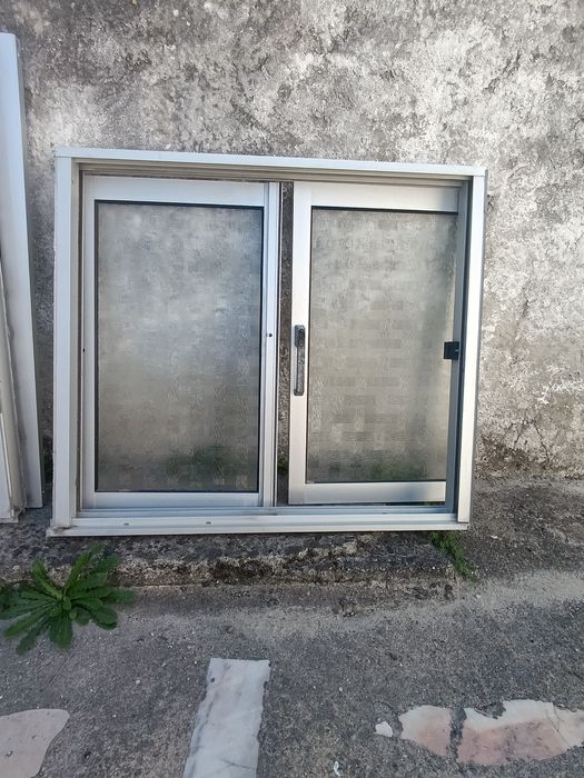 Aluminum windows with frames included64285057631873122
