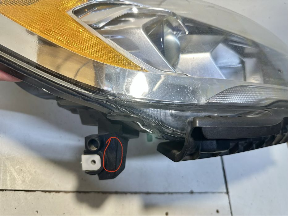 Фара правая Ford Escape 2017 2018 2019 GJ54-13W029BF
