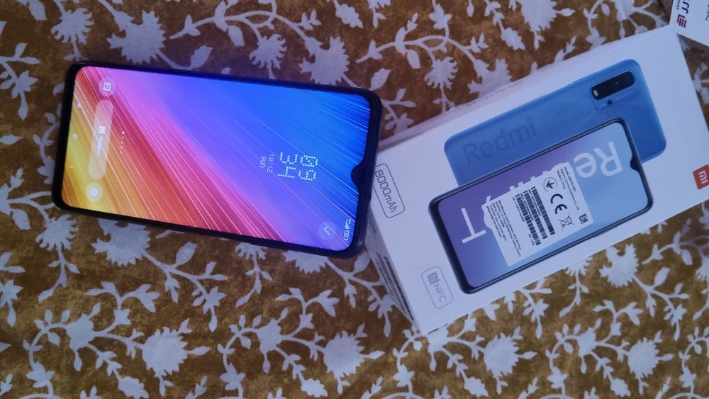 Telemóvel Redmi 9t em excelente estado com extras