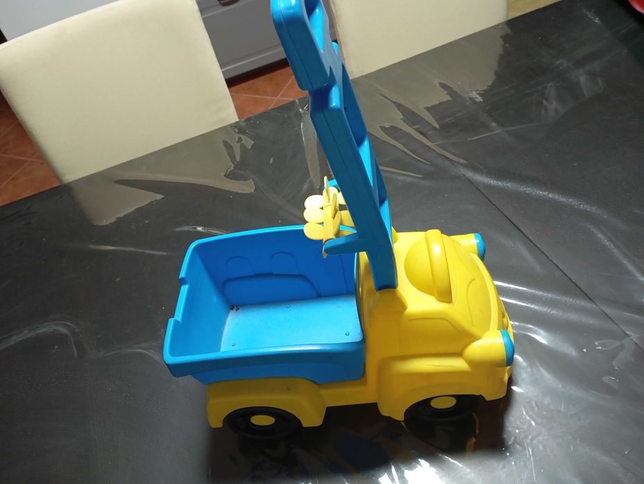 Camião grande criança