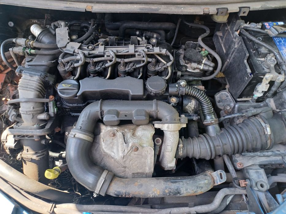 Ford Focus 2 maska lampy wszystkie części