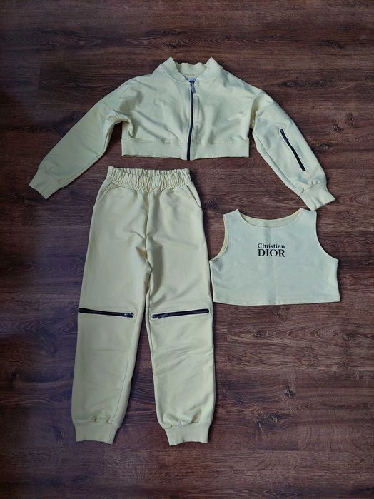 Спортивні костюм на дівчинку ріст 140-146 см