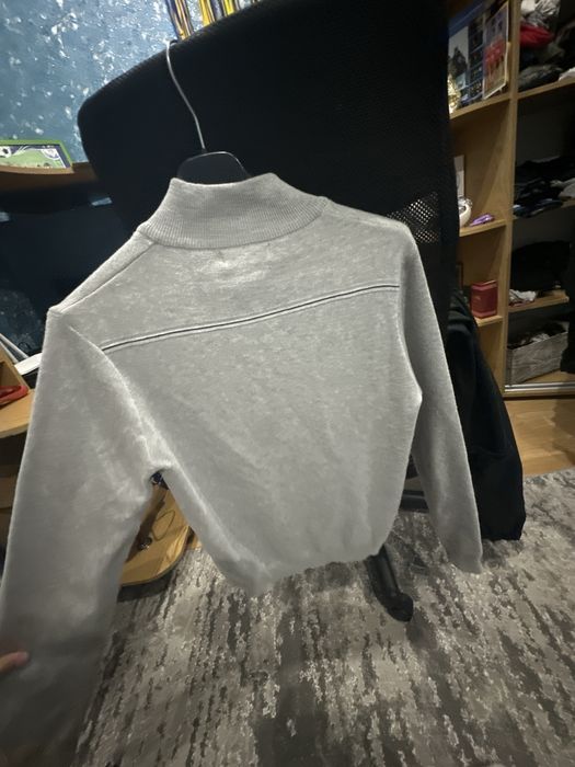 Свитер сірий розмір м