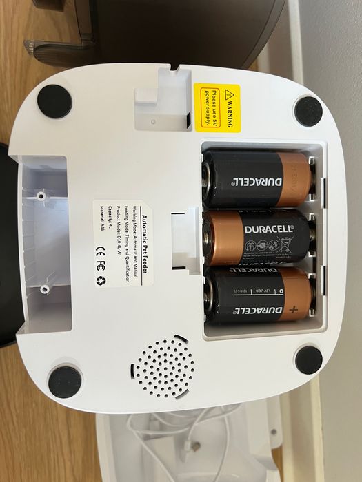 Inteligentny dozownik/podajnik suchej karmy DownyPaws (4L) z WiFi