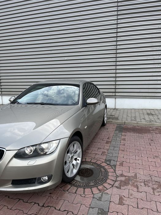 BMW Seria 3 BMW E92 320d coupe 163km manual OEM Hak