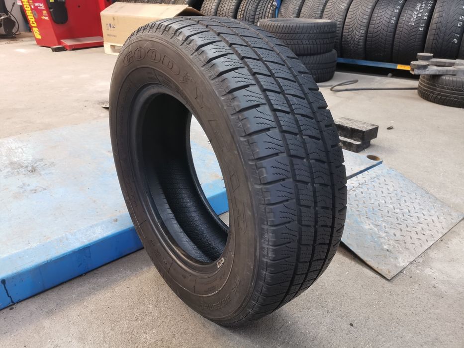 Opona 215/65R15C 104/102 T Goodyear Cargo Vector 2 z 2016r 7,5mm #127