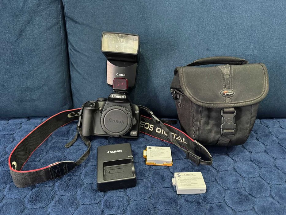 Aparat Lustrzanka Canon EOS 1000D + dodatki