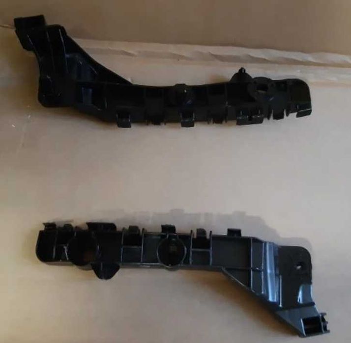 Ślizg mocowanie LEWY Mitsubishi Eclipse Cross 18-