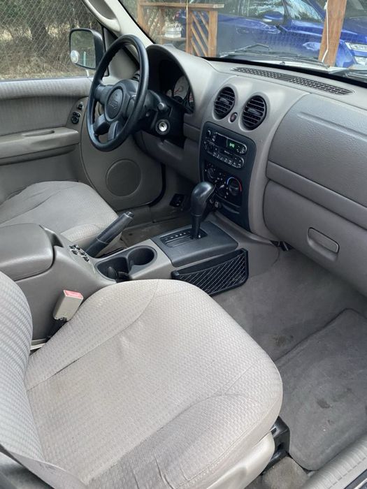 Jeep Liberty 2002 3.7