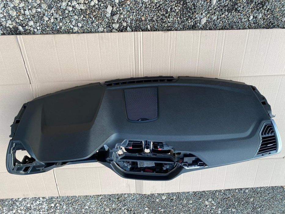 Панель / торпеда g01 X3