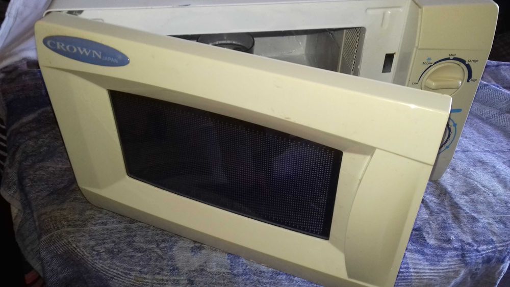vendo microondas crown a trabalhar