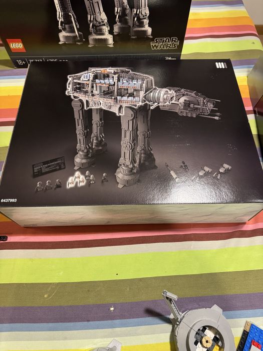 LEGO Star Wars AT-AT 75313 da série Ultimate Collector Series