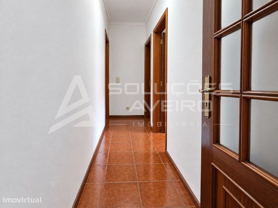 Apartamento T2 No Centro De Águeda | Garagem E Elevador