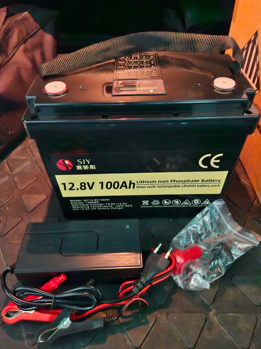 Акумулятор зLiFePO4 12V 100Ah SJY (з дисплеєм та зарядним)ДБЖ,інвертор