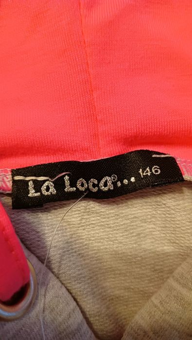 Bluzka z kapturem na 146cm nowa.