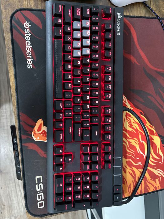 Corsair STRAFE (Cherry mx silent red)