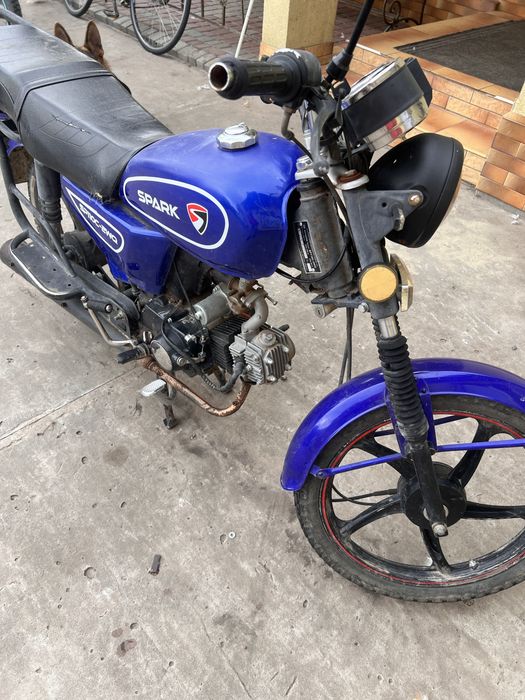 Продаєця spark 110
