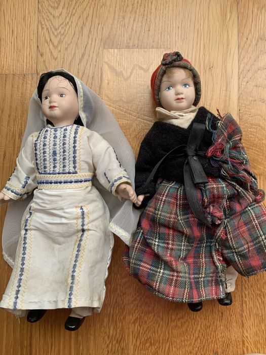 Bonecas Antigas em Porcelana de 22cm cada (ver descrição)