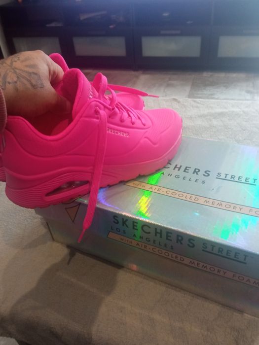 Ténis Sketchers Street Néon Número 39.5