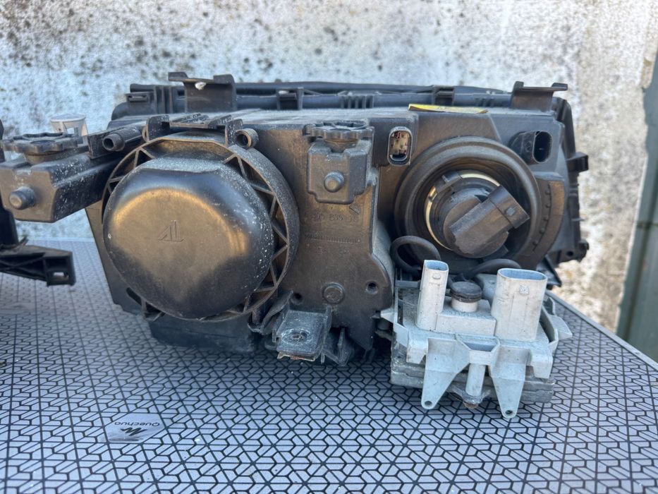 Vendo faróis xenon originais BMW e46 fase 2