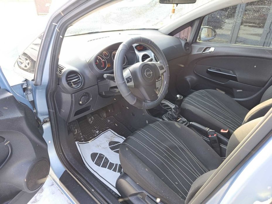 Опель корса  дизель, мкп6ст