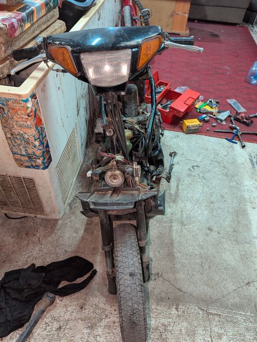 Продам Yamaha Jog Artistic Spec на запчасти.