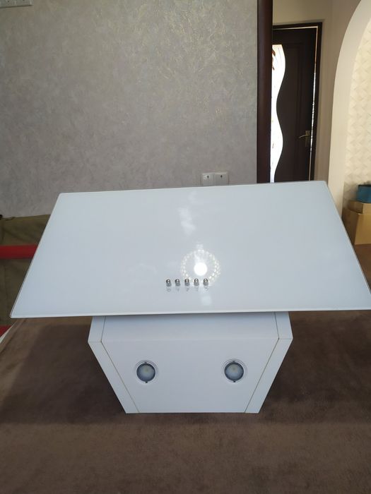 Витяжка кухонна декоративна похила Minola HDN 6242 WH 700 LED