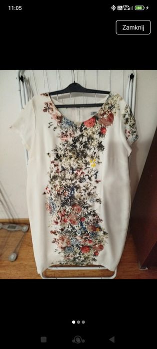 Bardzo ładna elegancka sukienka