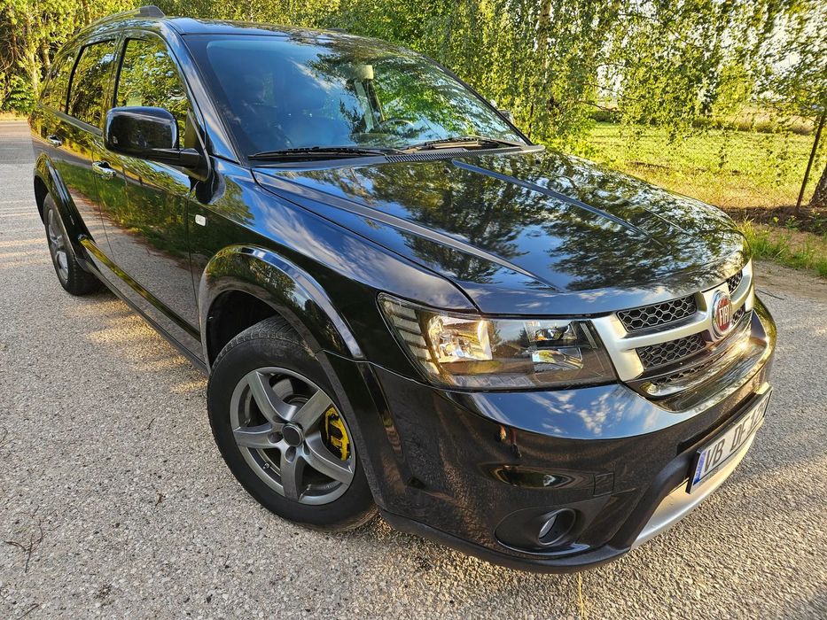 Fiat Freemont * 7 osob * Skora * Automat * DVD * Hak * Kamera Cofania
