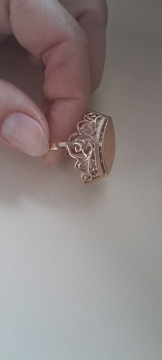 Золота каблучка 5.9 грам