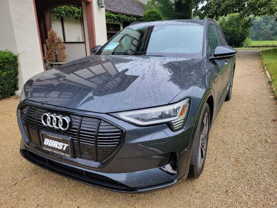 Audi E-tron 2021 95kwt Quattro Premium Sport Wagon електрична БЕЗ ДТП