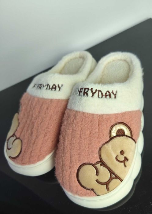 Pomarańczowe kapcie z misiem nowe futerko buty 40-41 24 cm