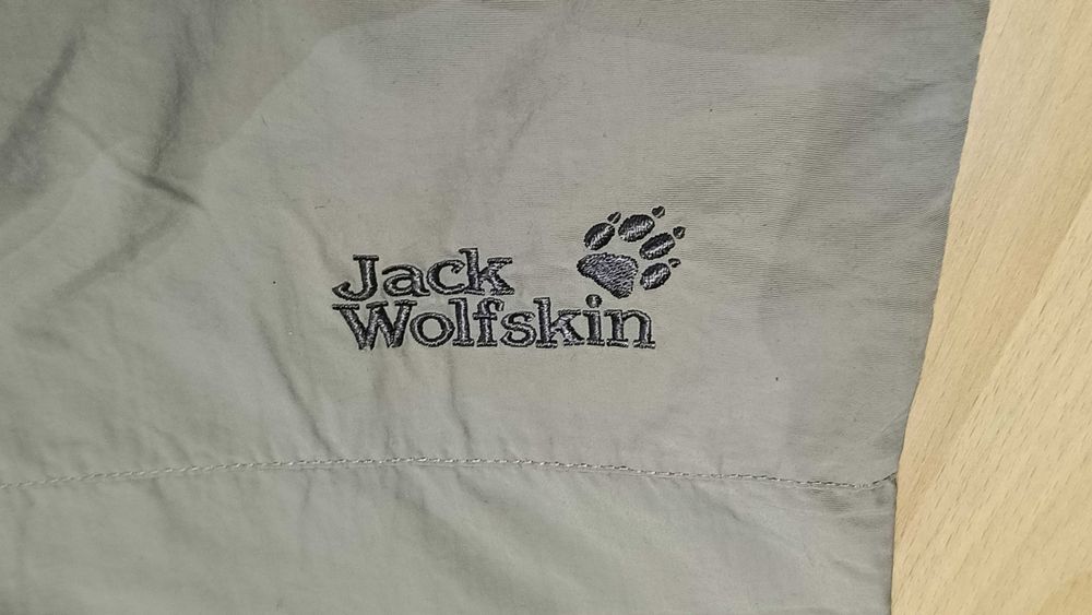 Męskie krótkie spodnie 3/4 JACK WOLFSKIN r.M(48) stan bardzo dobry