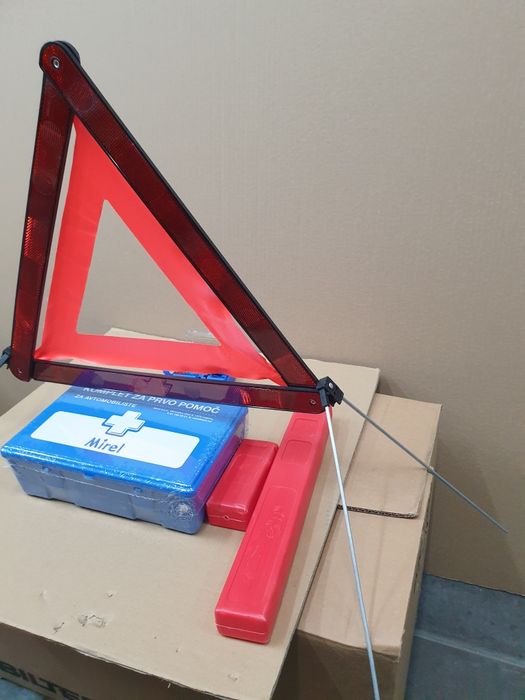 Apteczka Samochodowa renault, skoda,fiat ,volvo różne modele