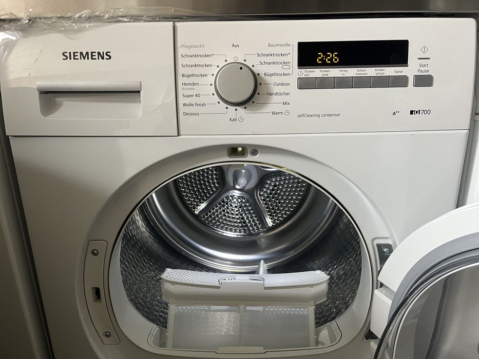 Сушильна машина Siemens IQ 700 / Made in Germany / WT46W261