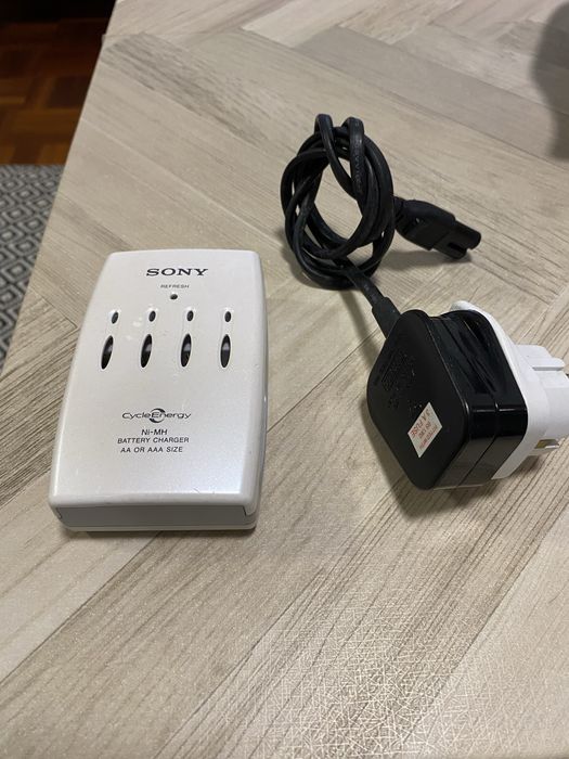 Carregador pilhas Sony