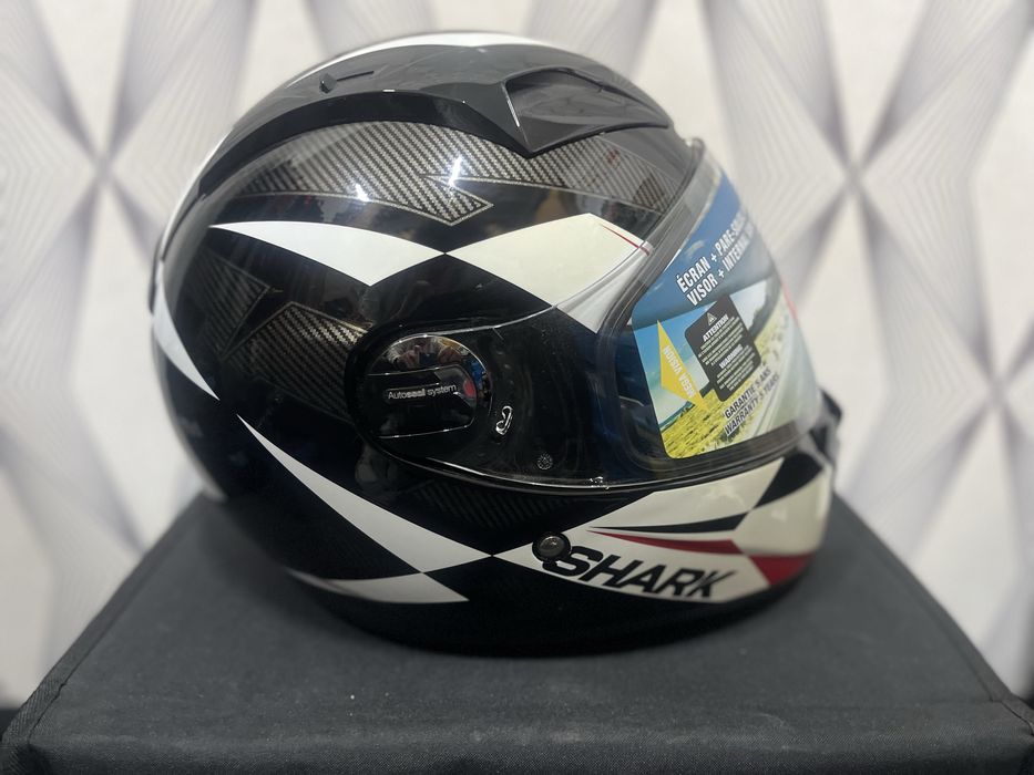 Kask motocyklowy integralny na motor  shark  bluetooth S nieuzywany