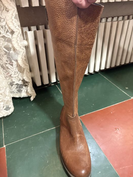 Продам женские сапоги