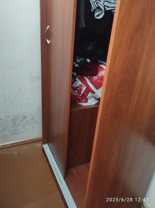 Шафа ДСП, зламані двері
