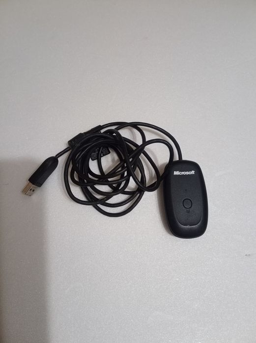 Microsoft . Xbox 360 Wireless Receiver for Windows. Original