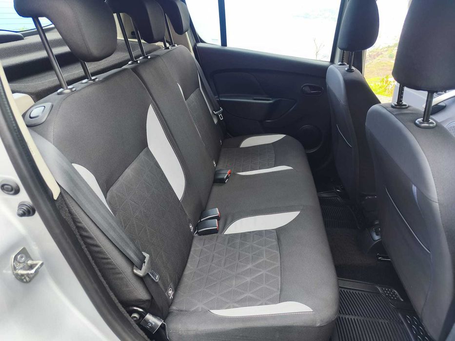 Dacia Sandero — fotografia 11